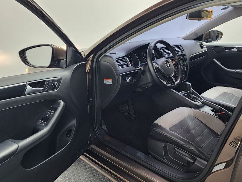 2015 Volkswagen Jetta 2.0 TDI BlueMotion 6th photo 10