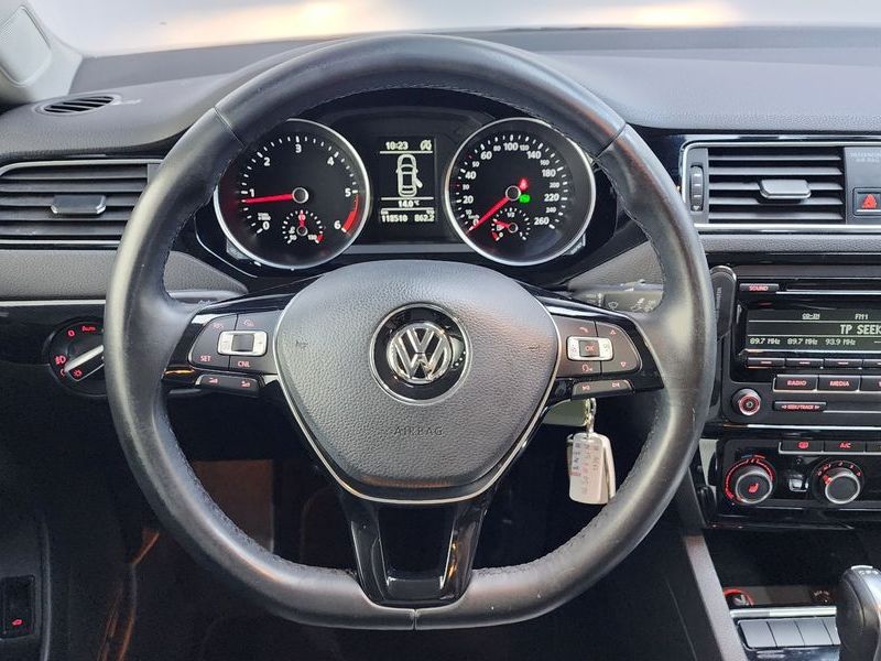 2015 Volkswagen Jetta 2.0 TDI BlueMotion 6th photo 13