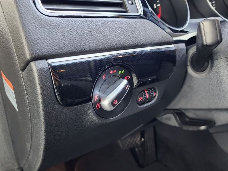 2015 Volkswagen Jetta 2.0 TDI BlueMotion 6th photo 14