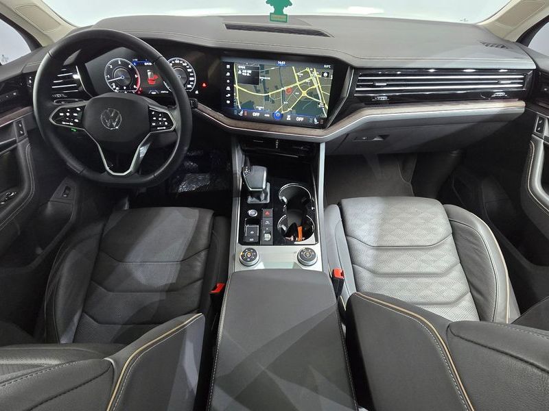 2023 Volkswagen Touareg 3.0 TDI Prestige photo 7