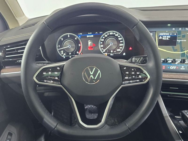 2023 Volkswagen Touareg 3.0 TDI Prestige photo 13