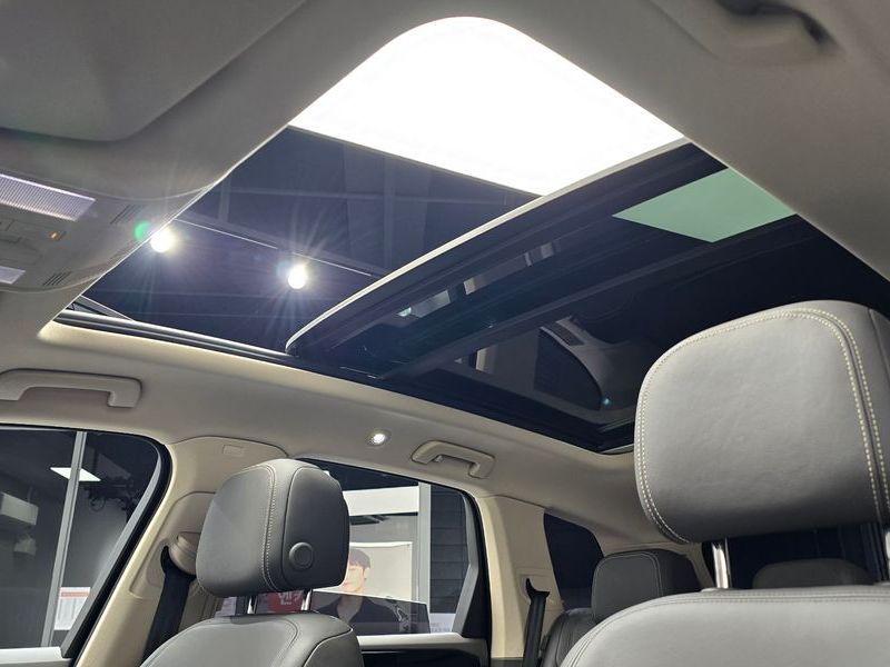 2023 Volkswagen Touareg 3.0 TDI Prestige photo 19
