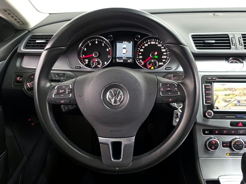 2013 Volkswagen New CC 2.0 TSI photo 13