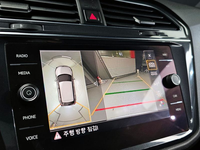 2020 Volkswagen Tiguan 2.0 TDI Prestige photo 14