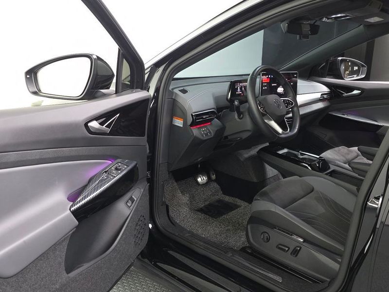 2025 Volkswagen ID.4 Pro photo 10