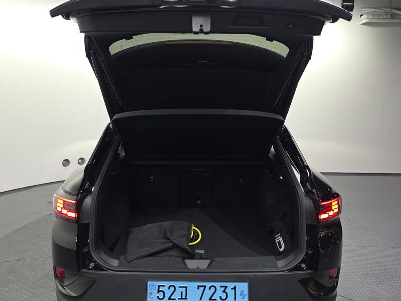 2025 Volkswagen ID.4 Pro photo 20