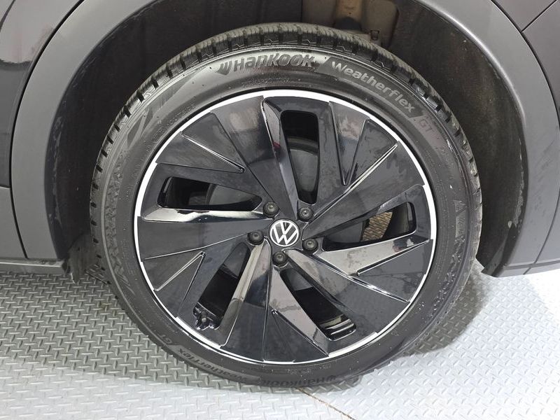 2025 Volkswagen ID.4 Pro photo 21