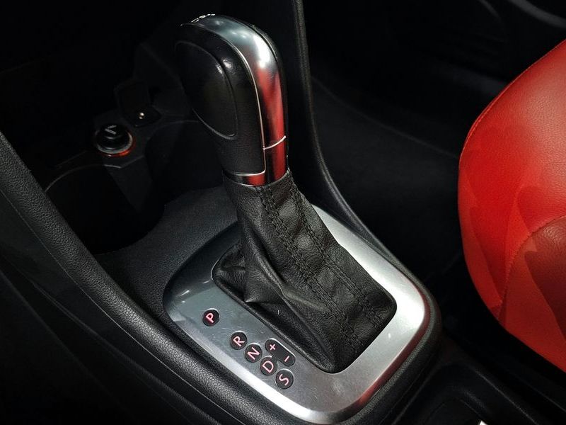 2014 Volkswagen Polo 1.6 TDI R-Line 5th photo 9