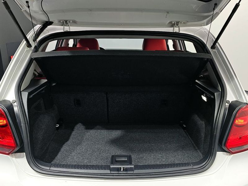 2014 Volkswagen Polo 1.6 TDI R-Line 5th photo 19