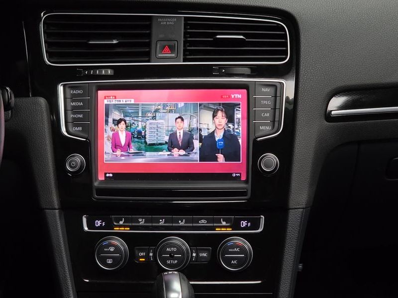 2014 Volkswagen Golf 2.0 TDI Premium photo 14