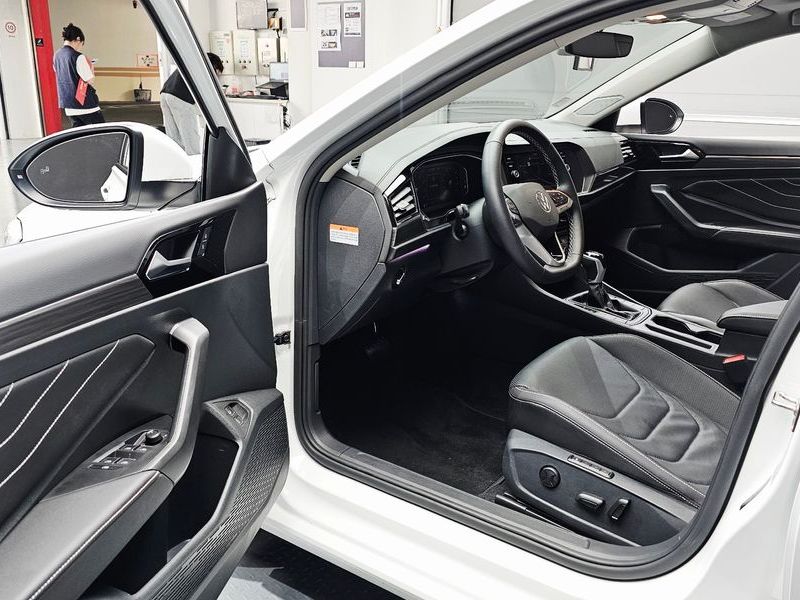 2023 Volkswagen Jetta 1.5 TSI Prestige photo 10