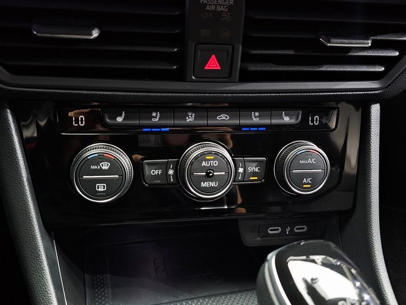 2023 Volkswagen Jetta 1.5 TSI Prestige photo 30
