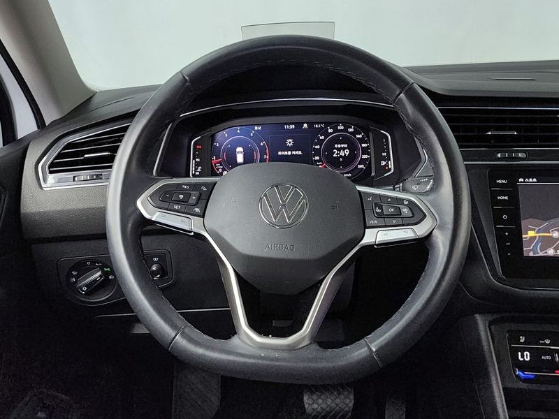 2023 Volkswagen Tiguan 2.0 TSI Prestige photo 13