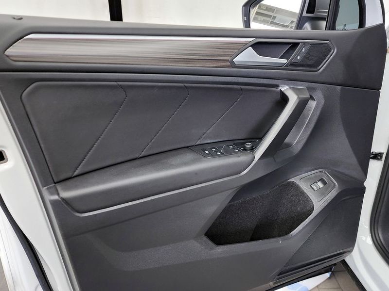 2023 Volkswagen Tiguan 2.0 TSI Prestige photo 24