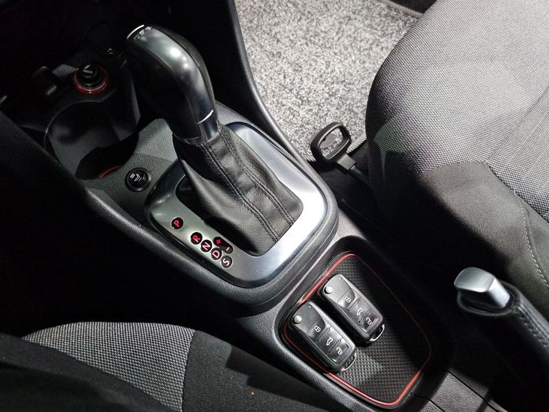 2014 Volkswagen Polo 1.6 TDI R-Line 5th photo 9
