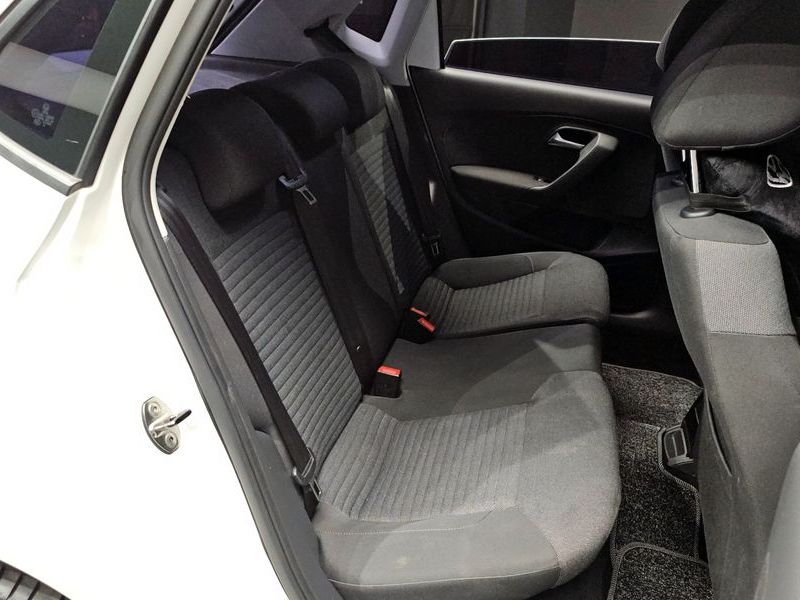 2014 Volkswagen Polo 1.6 TDI R-Line 5th photo 11
