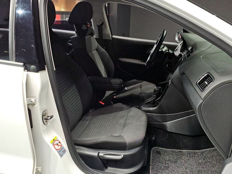 2014 Volkswagen Polo 1.6 TDI R-Line 5th photo 12