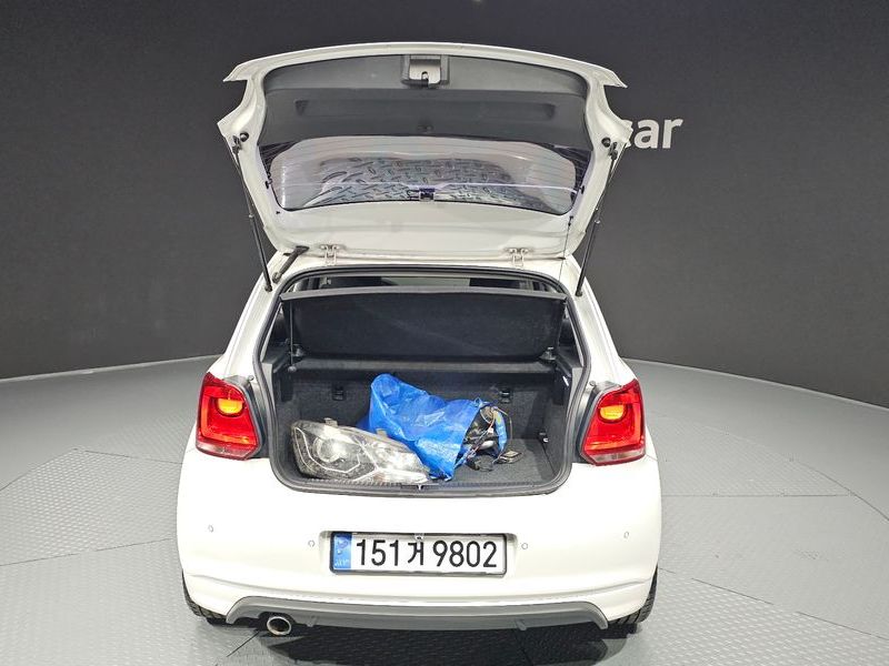 2014 Volkswagen Polo 1.6 TDI R-Line 5th photo 20