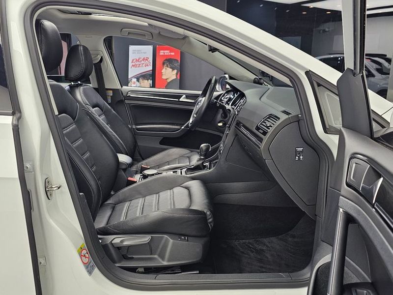 2015 Volkswagen Golf 2.0 TDI photo 12
