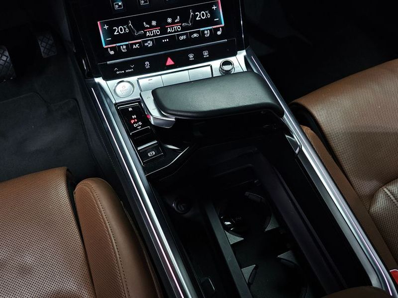 2020 Audi e-tron 55 Quattro photo 9