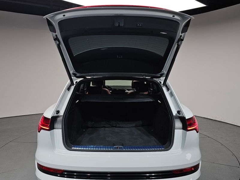 2020 Audi e-tron 55 Quattro photo 20