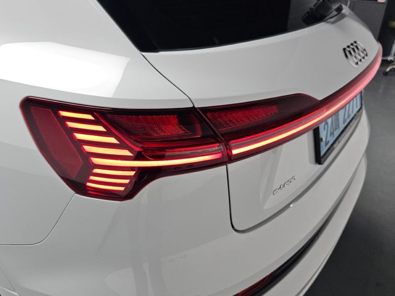 2020 Audi e-tron 55 Quattro photo 23