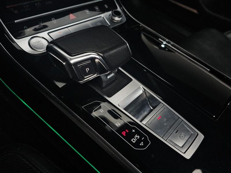 2020 Audi A8 50 TDI Quattro photo 9