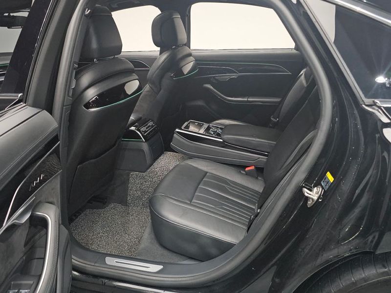 2020 Audi A8 50 TDI Quattro photo 12