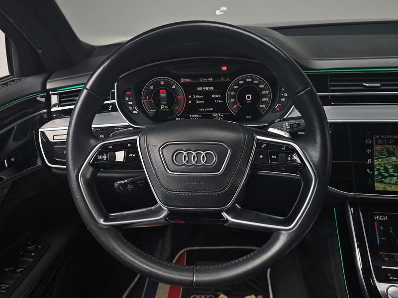 2020 Audi A8 50 TDI Quattro photo 13