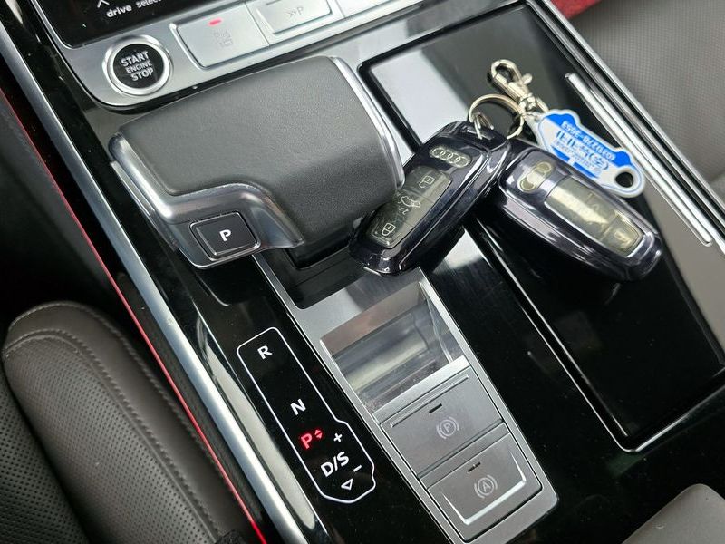 2021 Audi A8 50 TDI Quattro LWB photo 9