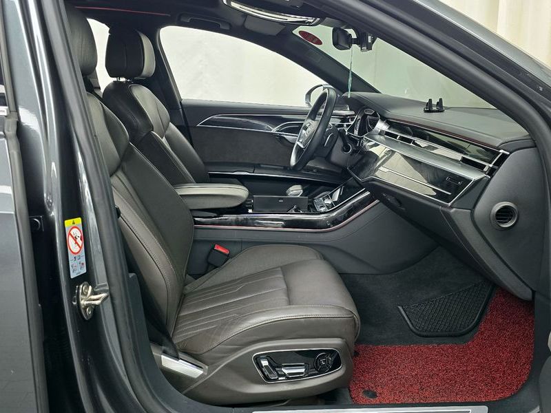 2021 Audi A8 50 TDI Quattro LWB photo 11