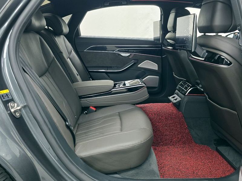 2021 Audi A8 50 TDI Quattro LWB photo 12