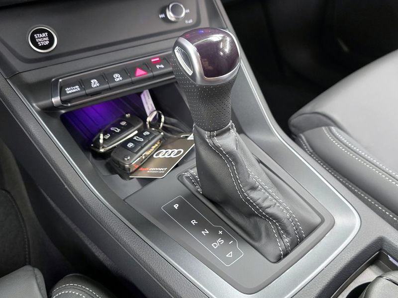 2024 Audi Q3 35 TDI Premium Sportback photo 9