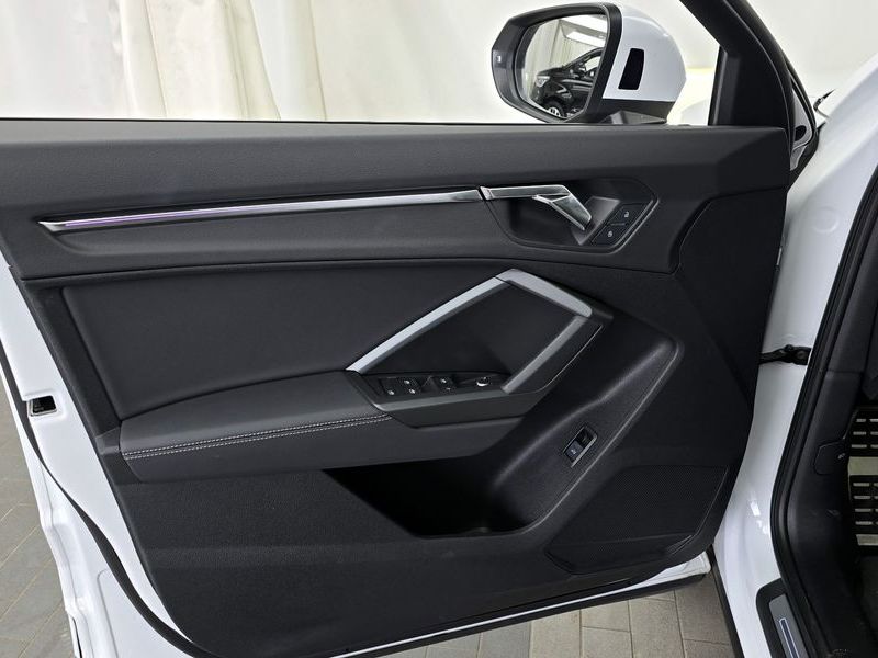 2024 Audi Q3 35 TDI Premium Sportback photo 24