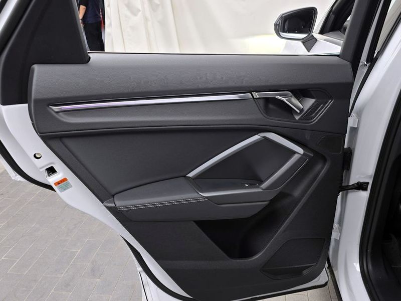 2024 Audi Q3 35 TDI Premium Sportback photo 25