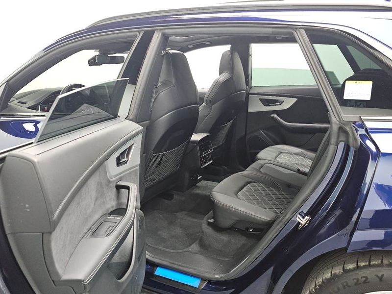 2023 Audi Q8 55 TFSI Quattro Premium photo 12