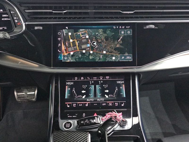 2023 Audi Q8 55 TFSI Quattro Premium photo 14