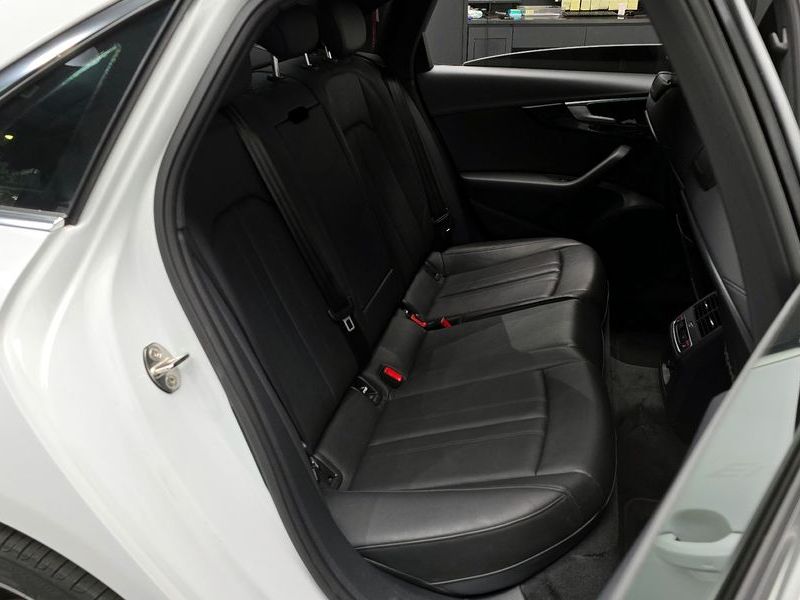 2021 Audi A4 40 TFSI Premium photo 13