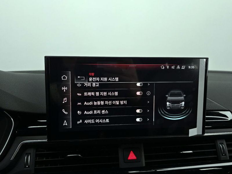 2021 Audi A4 40 TFSI Premium photo 16