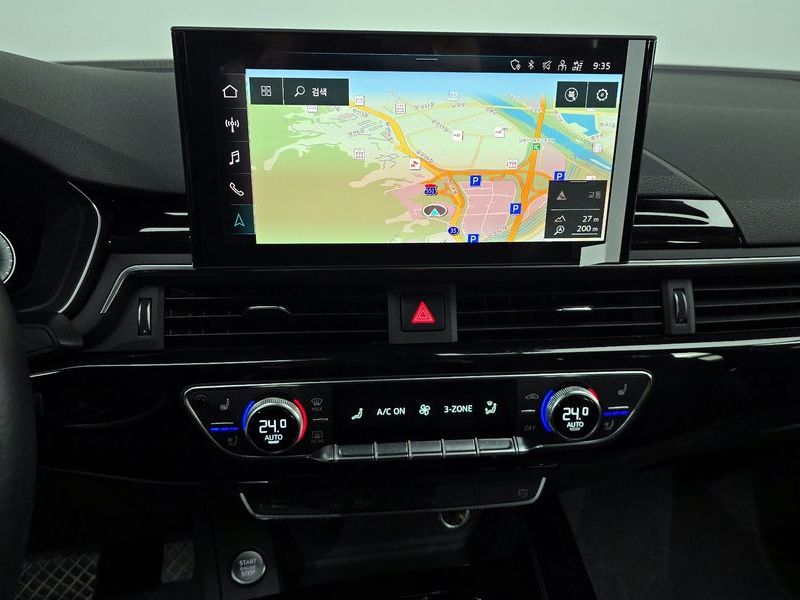 2021 Audi A4 40 TFSI Premium photo 17