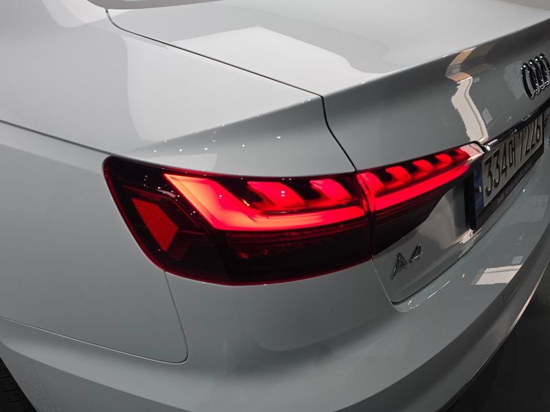 2021 Audi A4 40 TFSI Premium photo 24