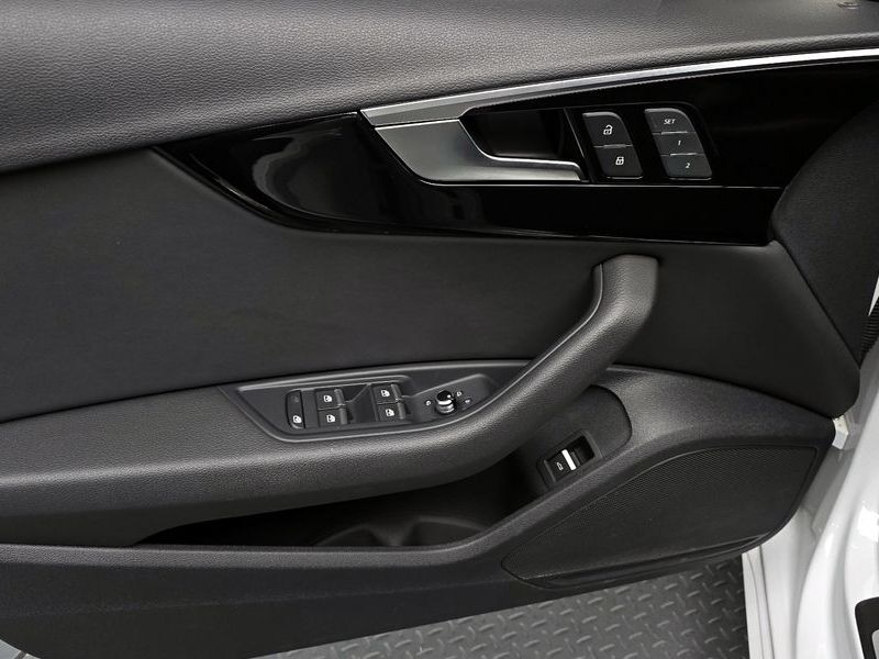 2021 Audi A4 40 TFSI Premium photo 25