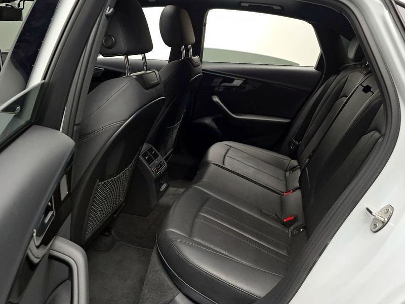 2021 Audi A4 40 TFSI Premium photo 27