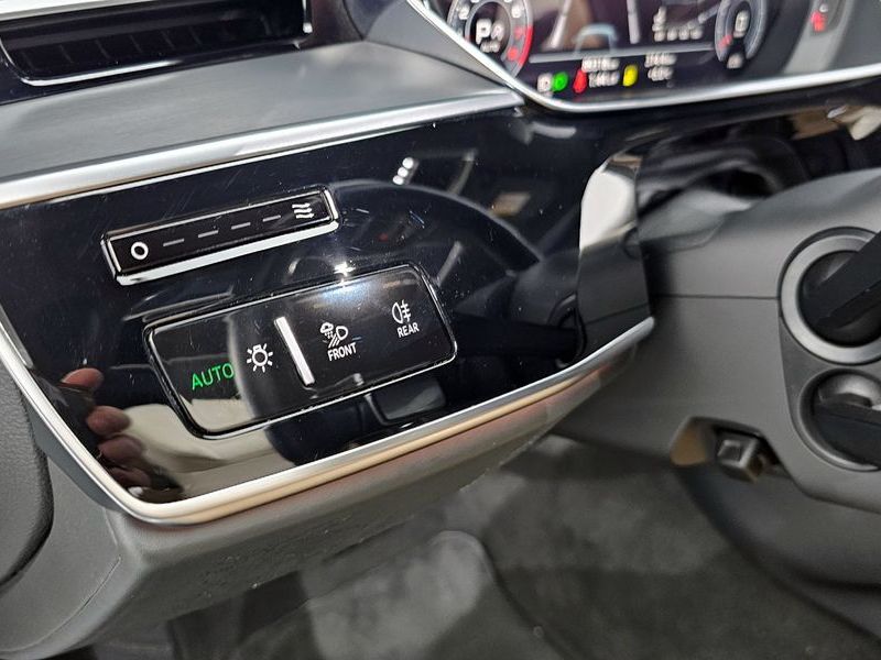 2020 Audi A8 60 TFSI Quattro LWB photo 15