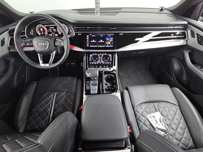 2023 Audi Q8 55 TFSI Quattro Premium photo 7