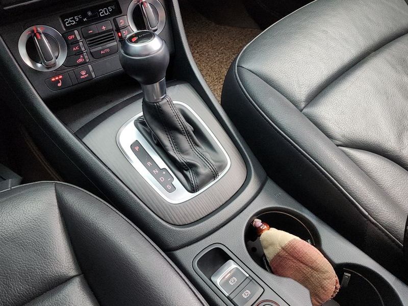 2014 Audi Q3 2.0 TDI Quattro Dynamic 8U photo 9