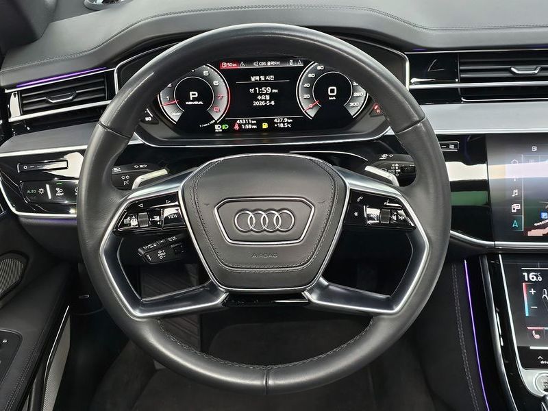 2021 Audi A8 55 TFSI Quattro LWB photo 13