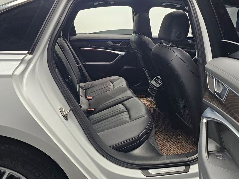 2020 Audi A6 45 TFSI Quattro Premium photo 11