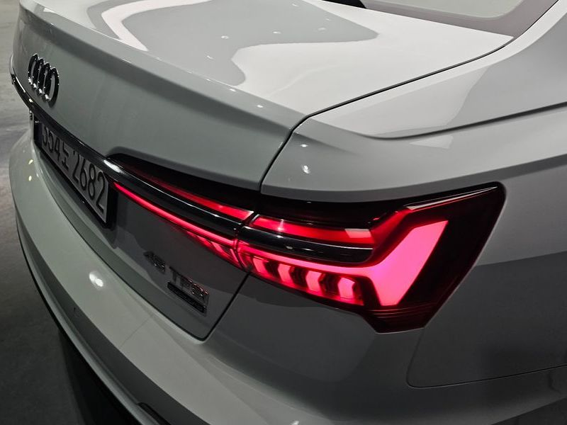 2020 Audi A6 45 TFSI Quattro Premium photo 23