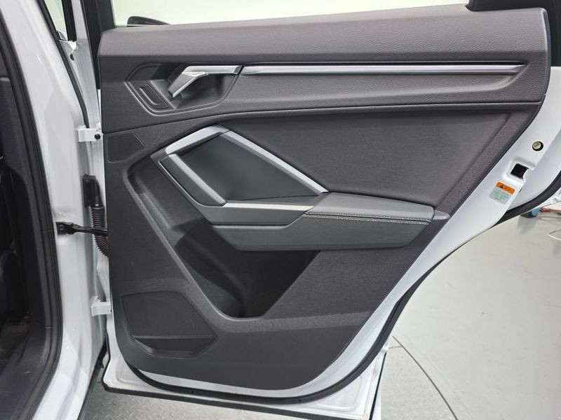 2022 Audi Q3 35 TDI Premium Sportback photo 25